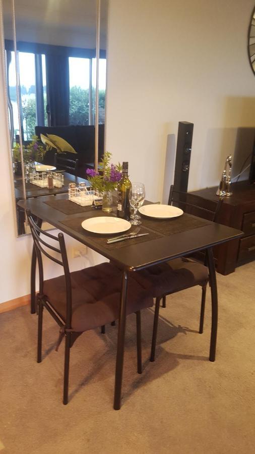 Lewi Waters Bed & Breakfast Lewisham Bagian luar foto