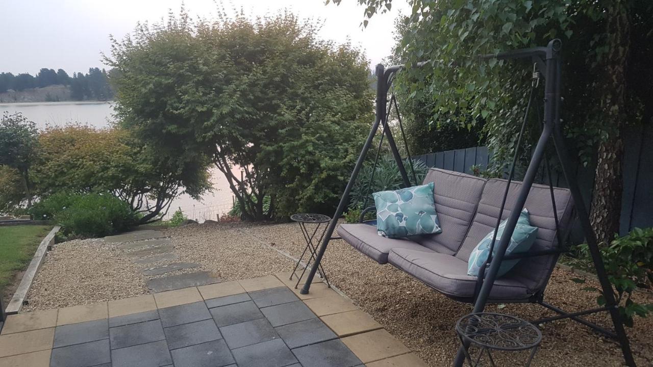 Lewi Waters Bed & Breakfast Lewisham Bagian luar foto
